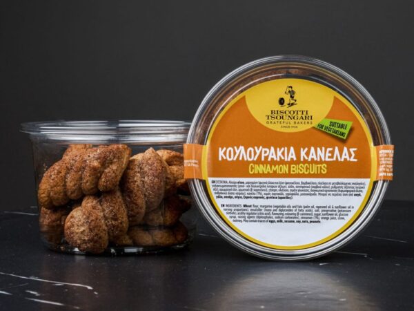 Fahéjas keksz in a Bowl